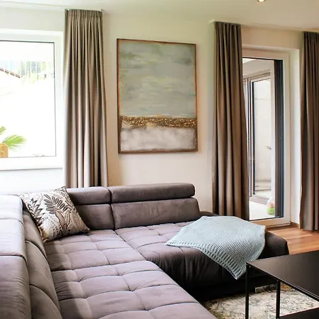 Theview Garden Apartment Fuegen